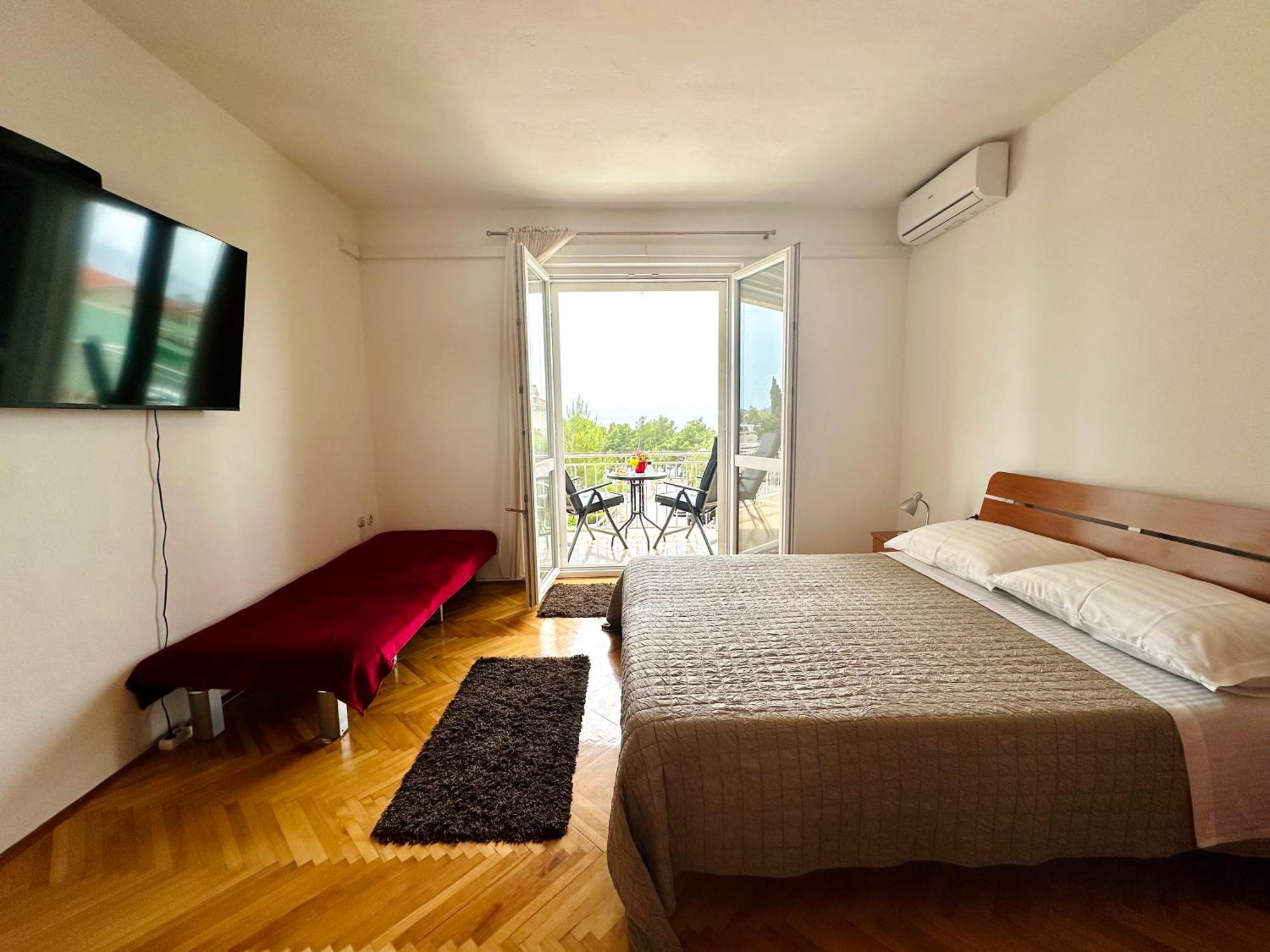 Spacious Family Apartment Near The Beach มาคาร์สกา ภายนอก รูปภาพ