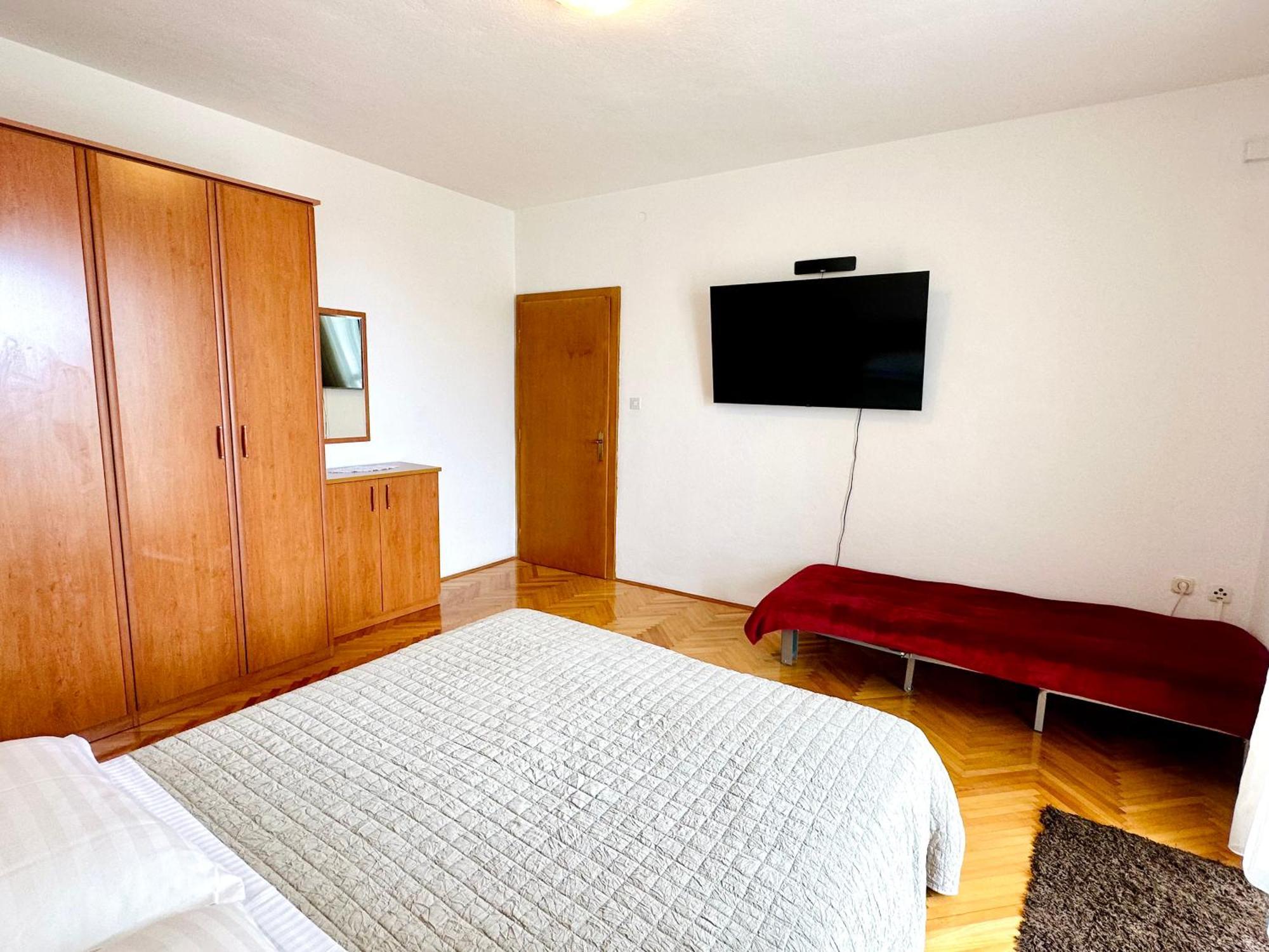 Spacious Family Apartment Near The Beach มาคาร์สกา ภายนอก รูปภาพ