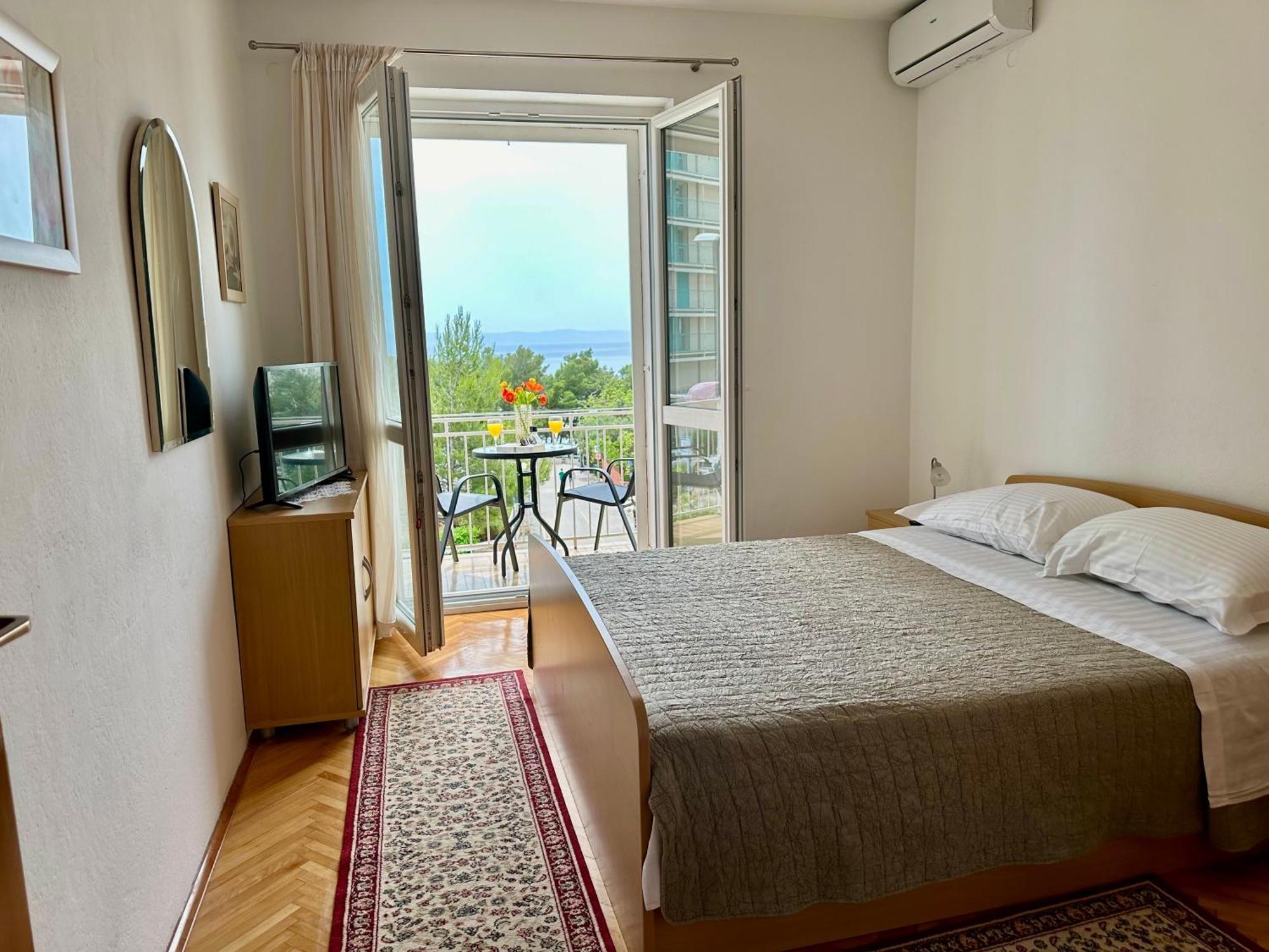 Spacious Family Apartment Near The Beach มาคาร์สกา ภายนอก รูปภาพ