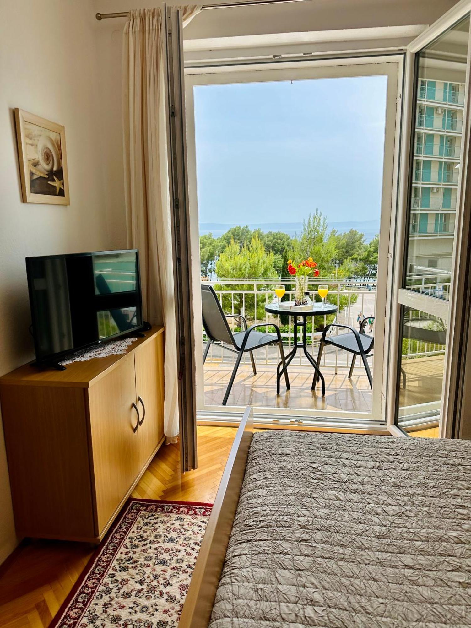 Spacious Family Apartment Near The Beach มาคาร์สกา ภายนอก รูปภาพ