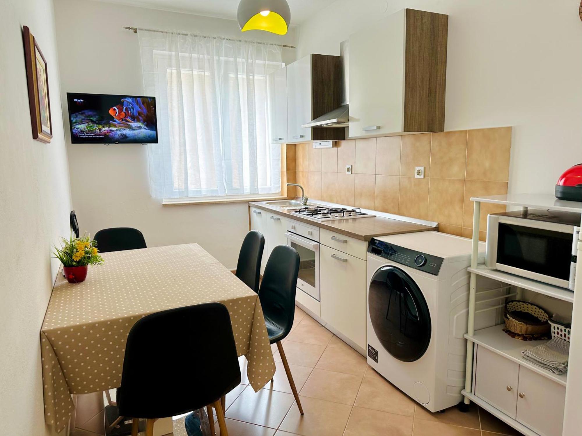 Spacious Family Apartment Near The Beach มาคาร์สกา ภายนอก รูปภาพ