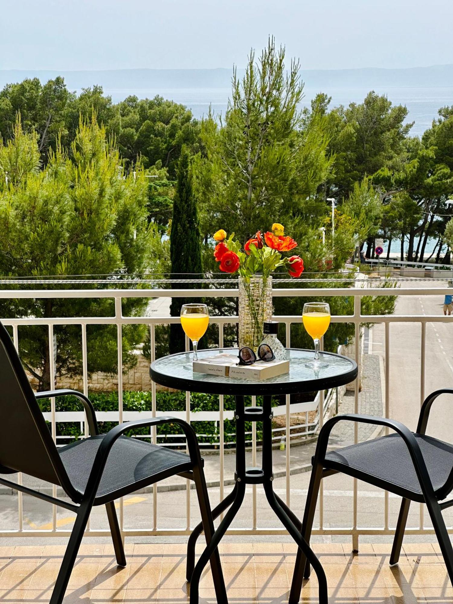 Spacious Family Apartment Near The Beach มาคาร์สกา ภายนอก รูปภาพ