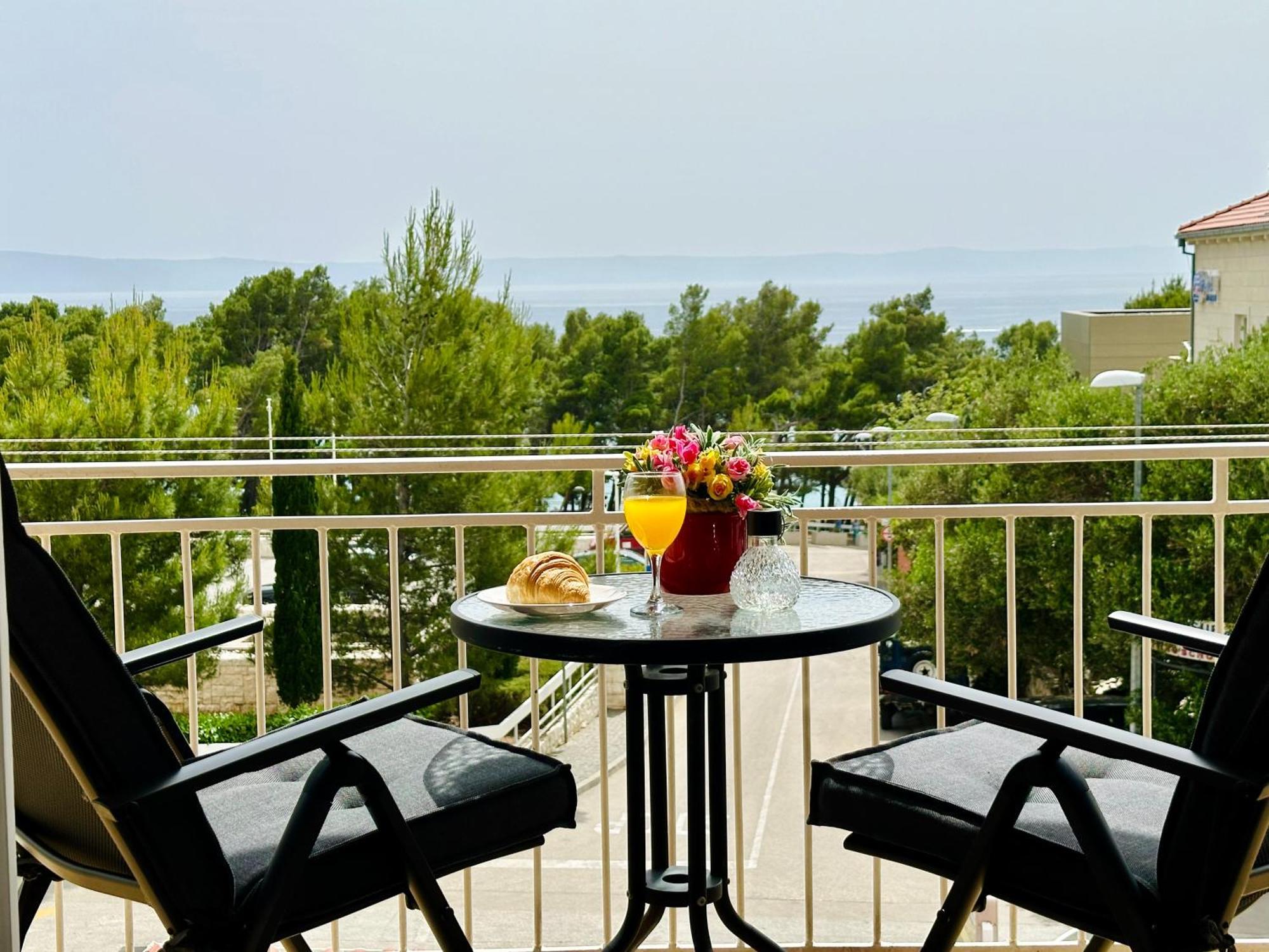 Spacious Family Apartment Near The Beach มาคาร์สกา ภายนอก รูปภาพ