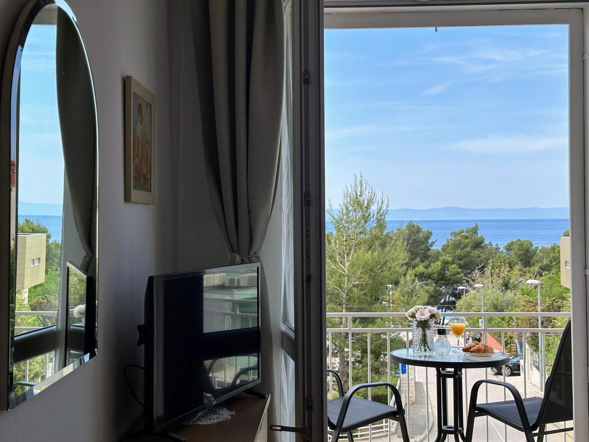 Spacious Family Apartment Near The Beach มาคาร์สกา ภายนอก รูปภาพ