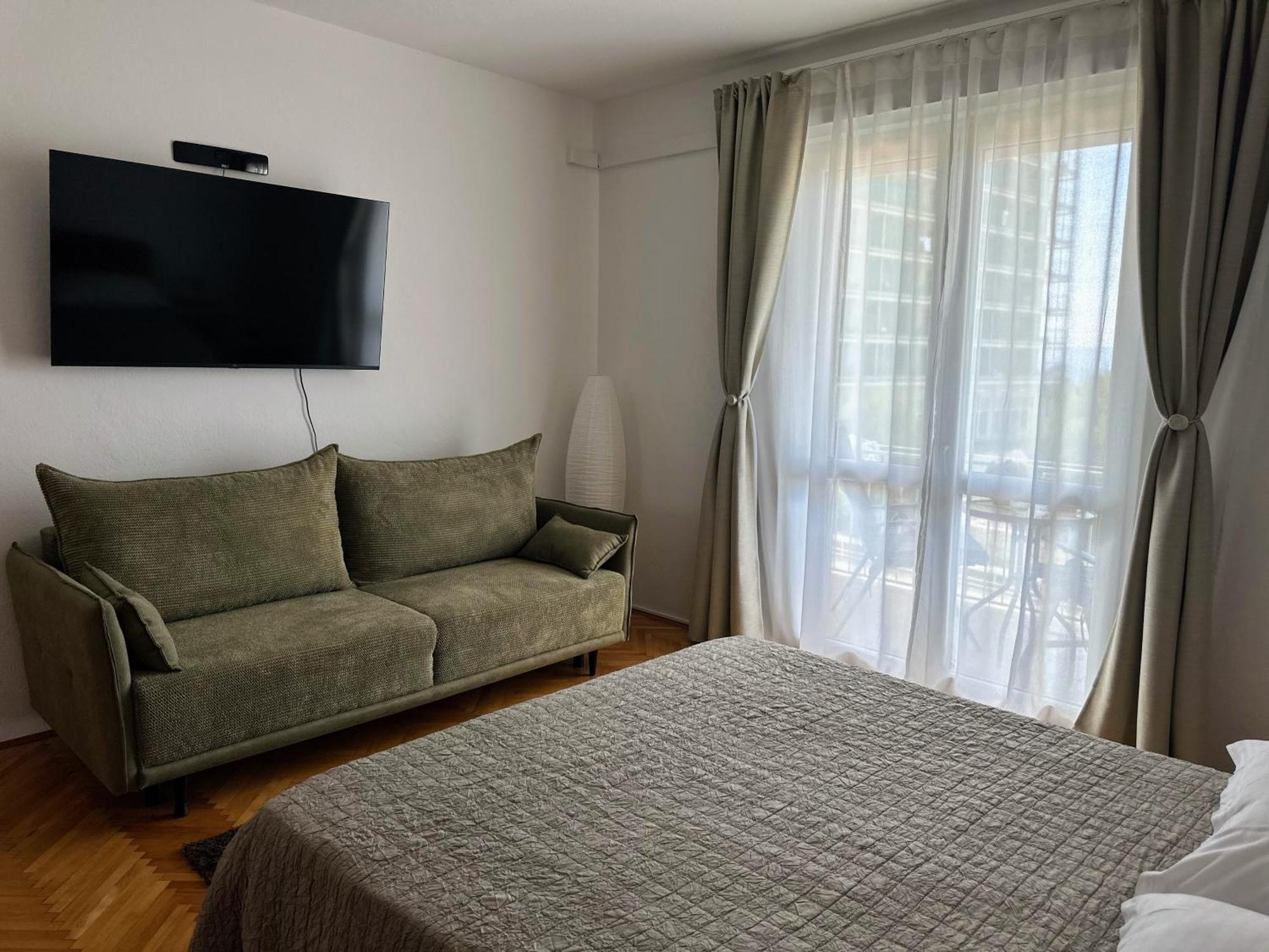 Spacious Family Apartment Near The Beach มาคาร์สกา ภายนอก รูปภาพ