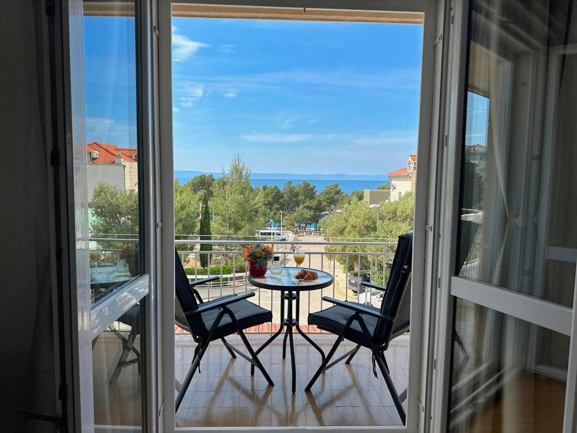 Spacious Family Apartment Near The Beach มาคาร์สกา ภายนอก รูปภาพ