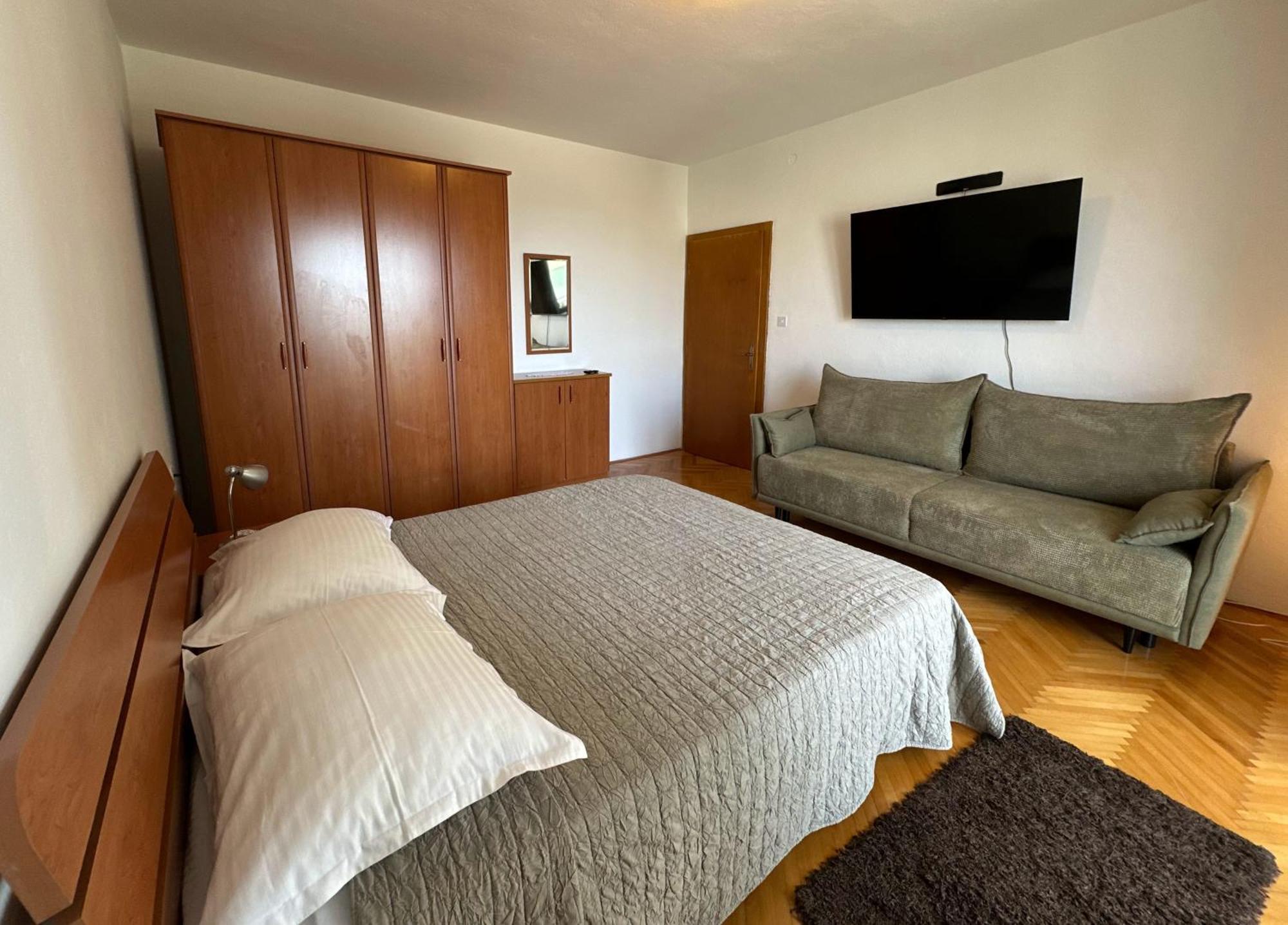 Spacious Family Apartment Near The Beach มาคาร์สกา ภายนอก รูปภาพ